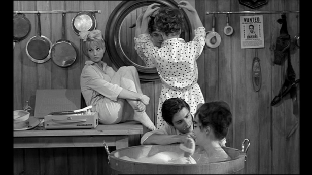 Photo Sami Frey et les trois filles